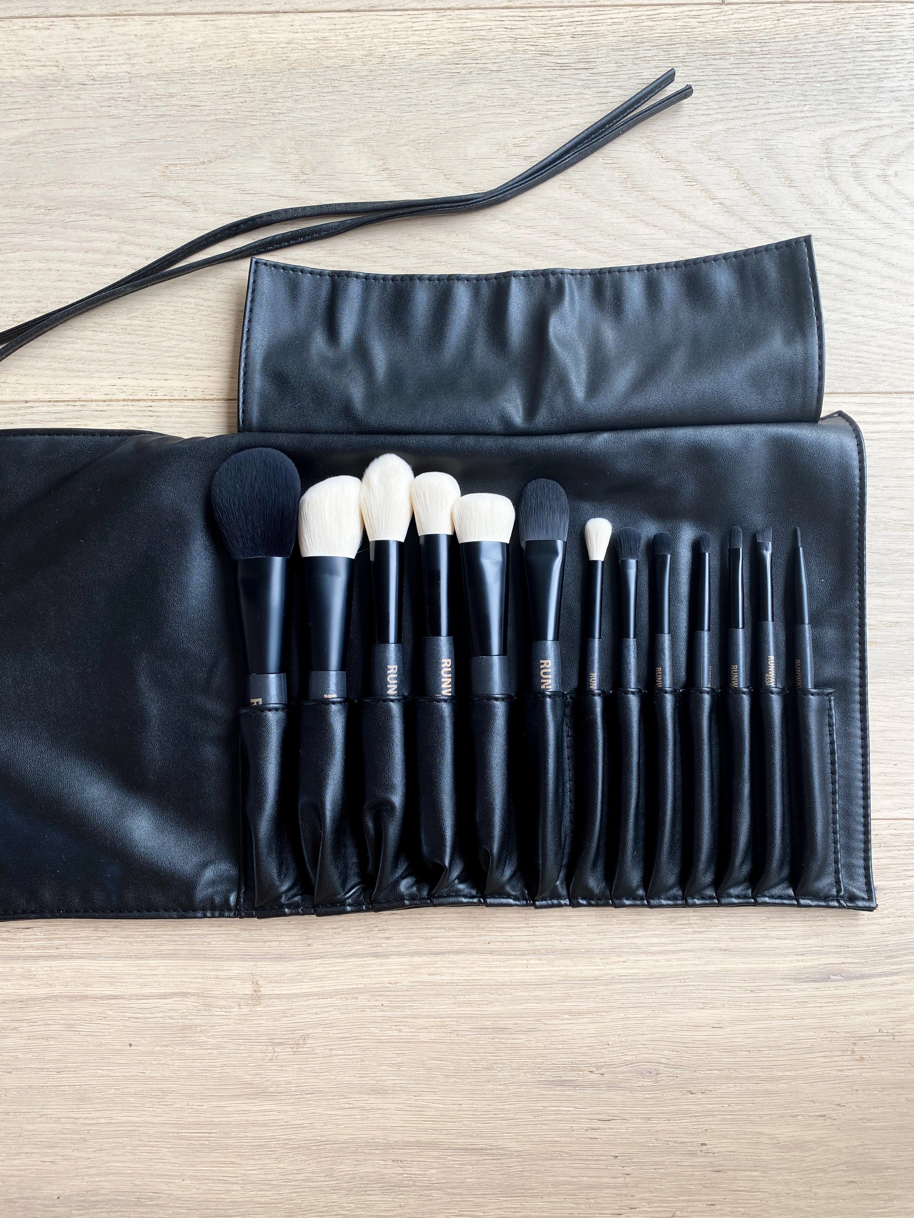 13 Piece Essential Brush Set