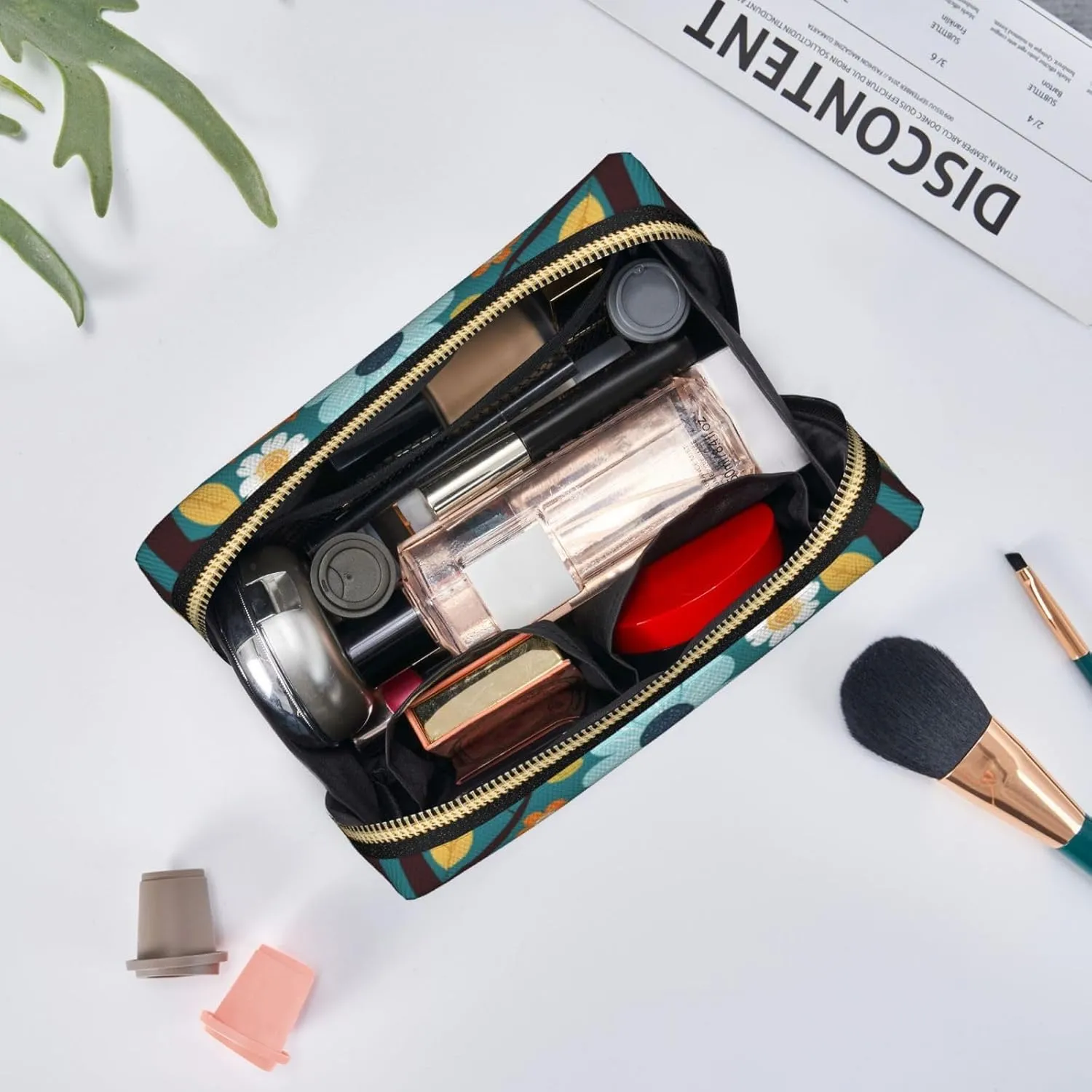 Cute Cartoon Owl Tree Flowers and Squirrel Printed Small Makeup Bag,Travel Cosmetic Bag Purse with Zipper,Water-resistant Makeup Organizer Bag for Women