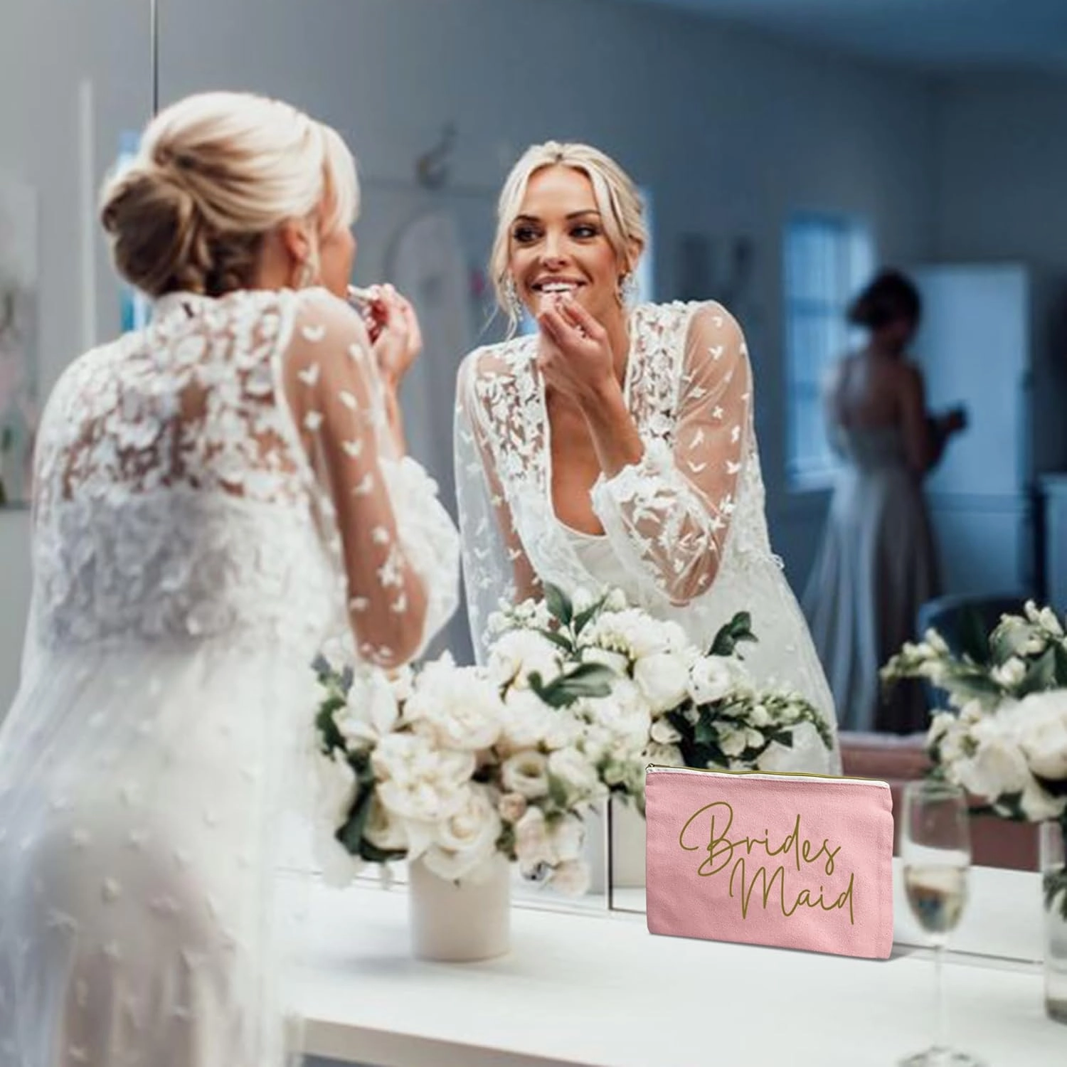 LADY&HOME Bridesmaid Makeup Bag Bride Vibe Team Bride Makeup Bag Wedding Party Cosmetic Bag Bridesmaid Proposal Gifts for Bridal Shower,Wedding,Bachelorette