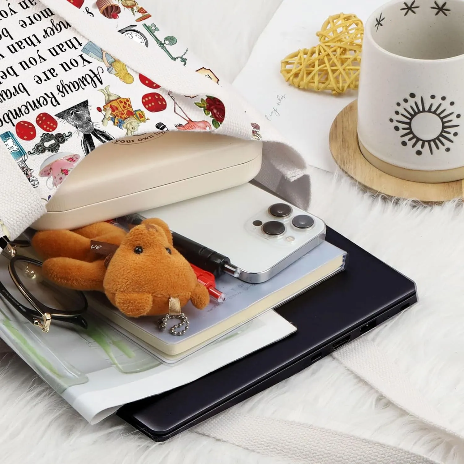 LEVLO Alice Movie Cosmetic Bag Fairy Tale Fans Gift Alice You Are Braver Stronger Smarter Than You Think Merch