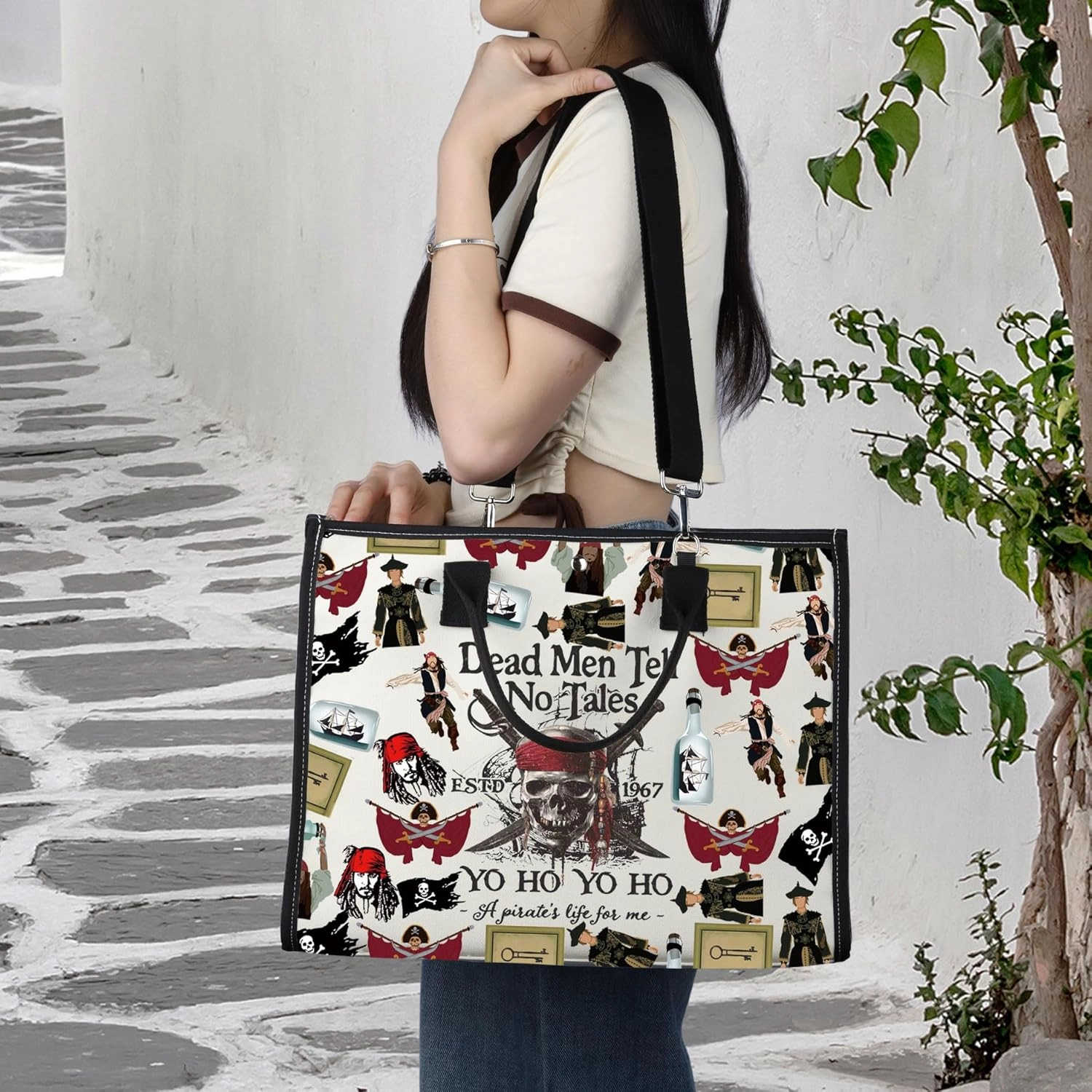 LEVLO Jack Sparrow Cosmetic Makeup Bag Angelica & Jack Fans Gift Dead Men Tell No Tales Toiletry Bag Pirate Lover Merchandise
