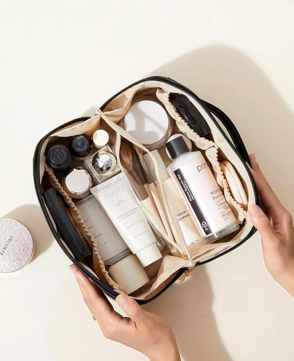 Luxury Makeup Bag for Women, Cosmetic bag, Makeup case,Travel makeup bag,Toiletry bag, Large, Waterproof, portable, Open Flat, Make up Organizer with Divider and Handle (Black)