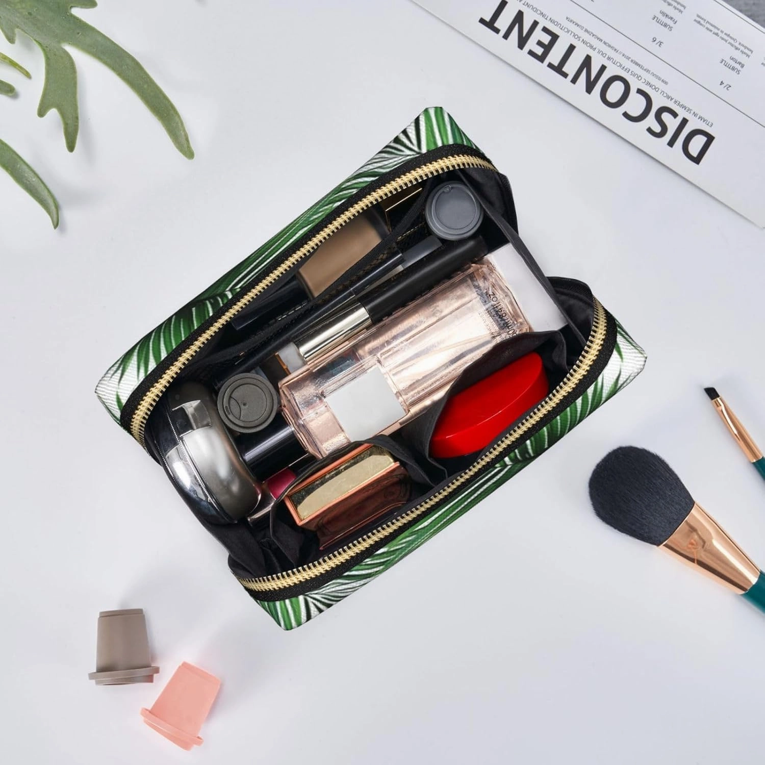 Palm Tree. Toiletry Pouch, Travel-Friendly Makeup Organizer For Makeup Brushes, Lipsticks