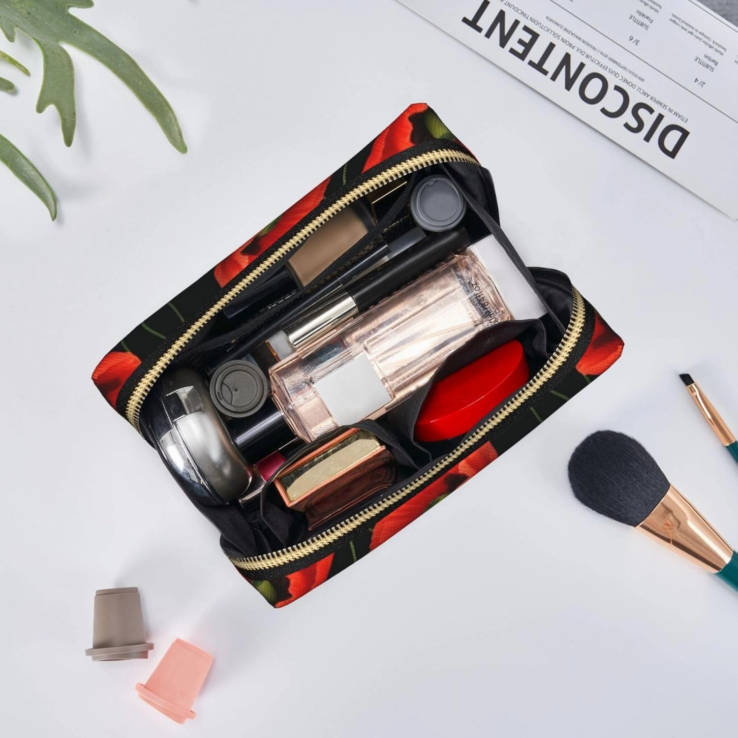 Poppy Flowers Toiletry Pouch, Travel-Friendly Makeup Organizer For Makeup Brushes, Lipsticks