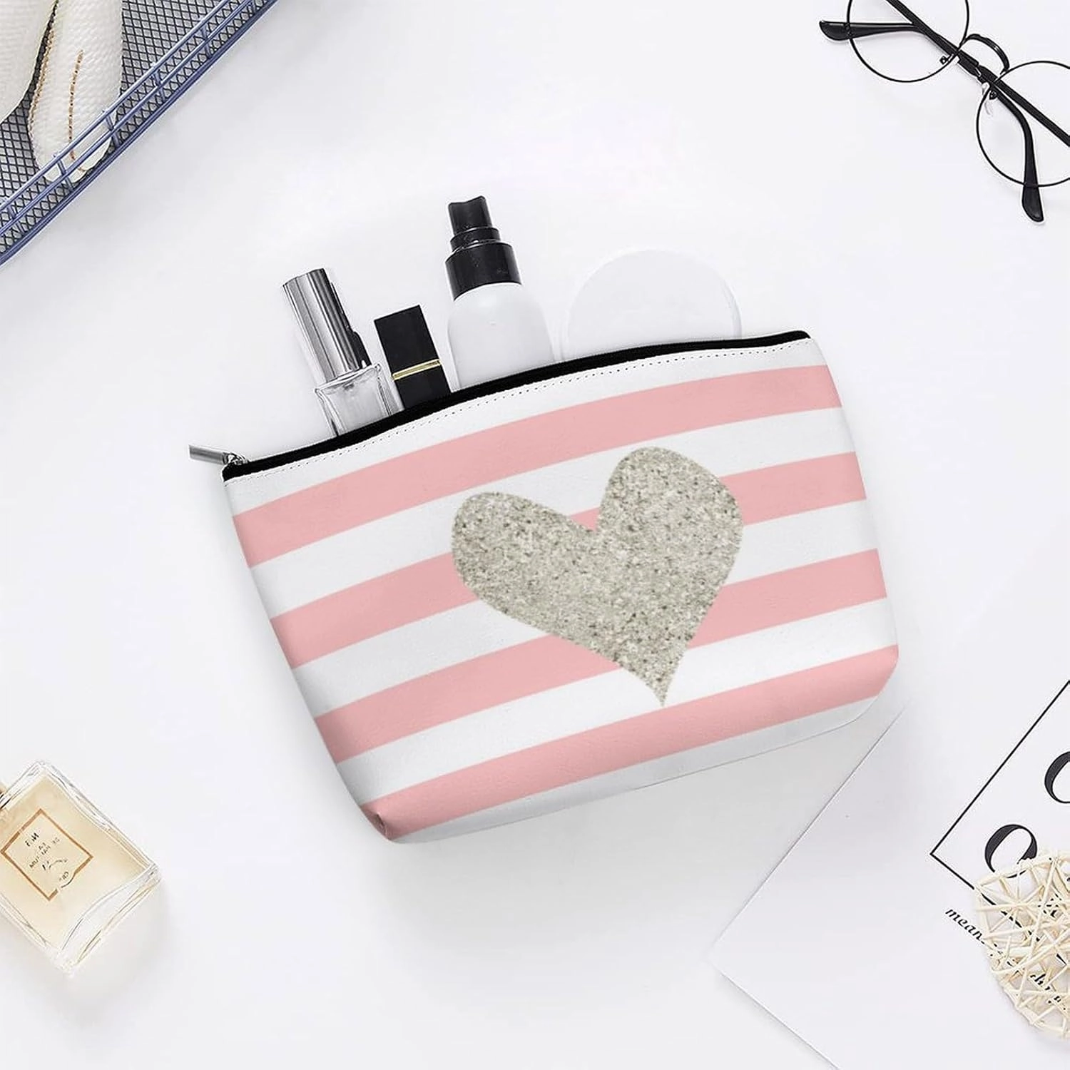 Small Cosmetic Bag, Silver Glitter Heart Makeup Bags Elegant Roomy Pouch for Women,Travel Toiletry Accessories Organizer