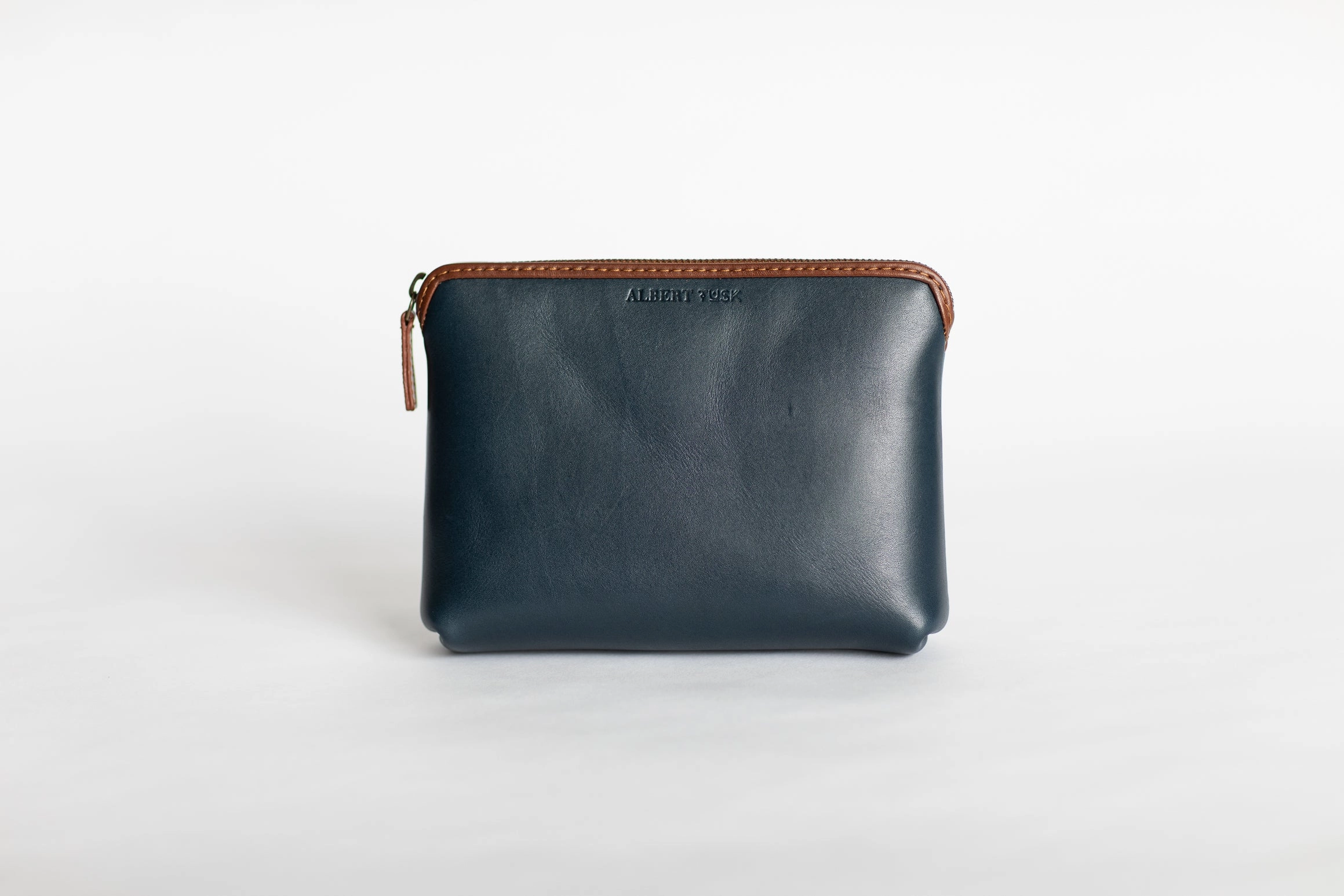The Medium Pouch