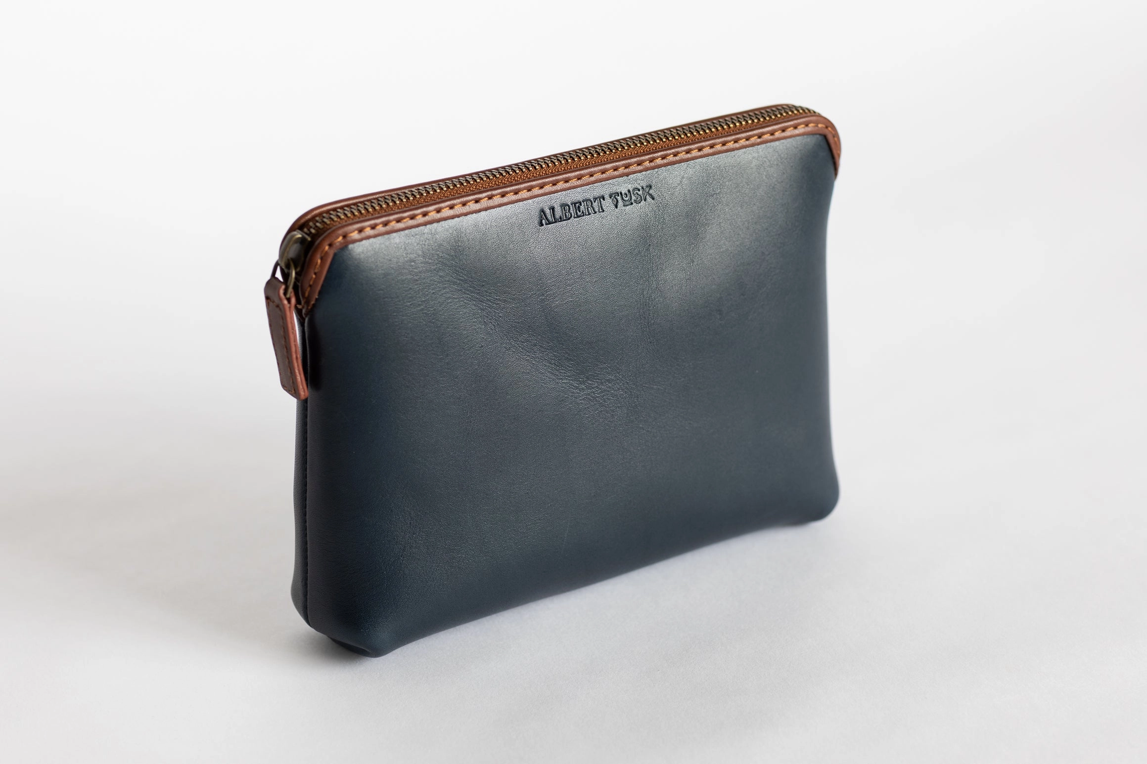 The Medium Pouch