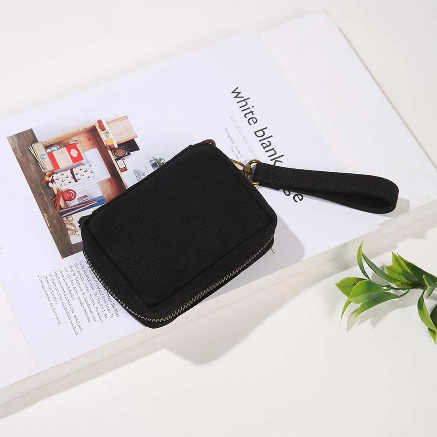 Women's Makeup Bag Cotton Canvas Wristband Bag Lightweight and Stylish Ideal for Travel and Daily Use